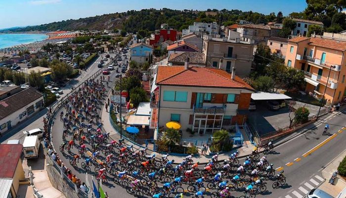 Ciclismo: domani quarta tappa giro d'italia