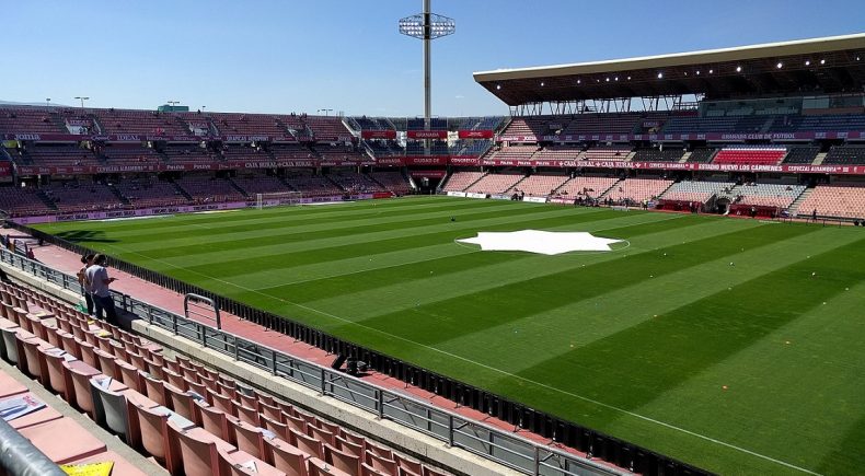 Liga: il Granada ospita il Barcellona