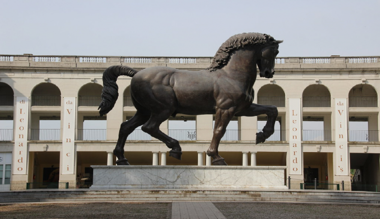Il cavallo di Leonardo Da Vinci all'ippodromo San Siro di Milano