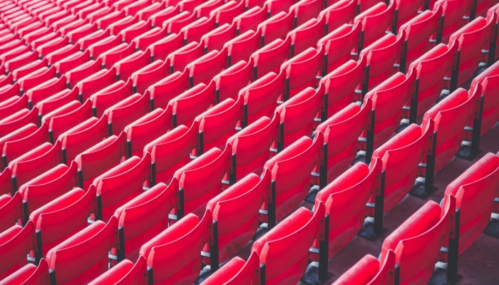 File delle Poltroncine rosse da Stadio di Calcio