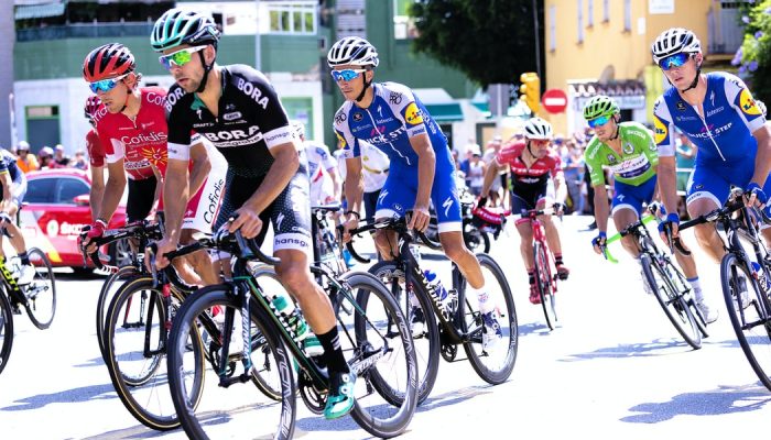 Ciclismo, al via la 14esima tappa del Tour de France