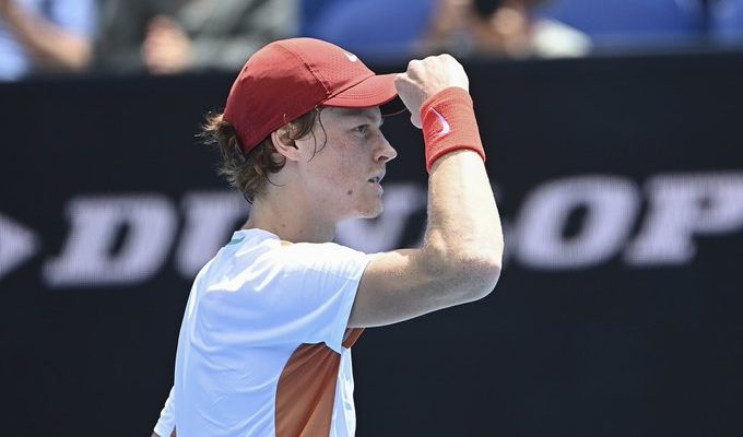 Jannk Sinner affrontare l'australiano De Minaur